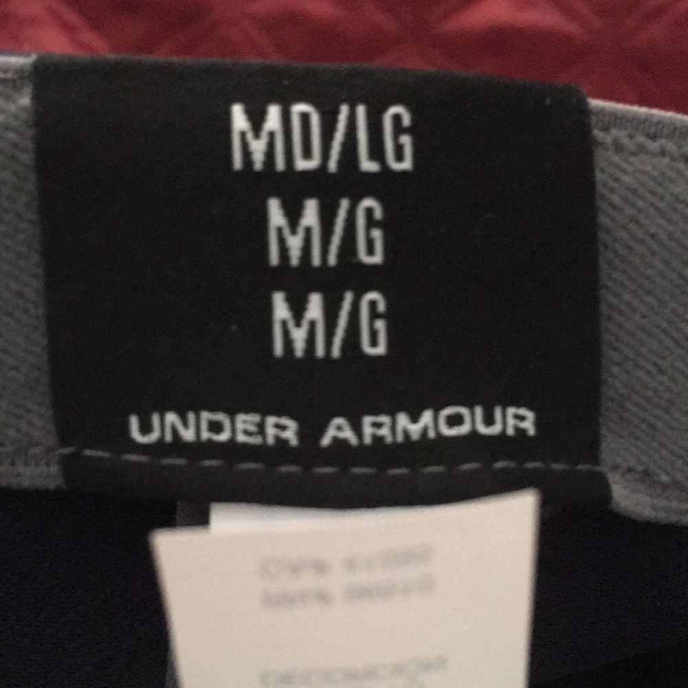 Under armour hat - Picture 2 of 2